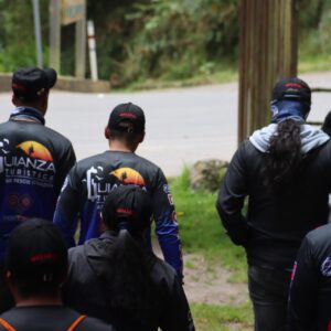 Formación de instructores en técnicas y tácticas de combate