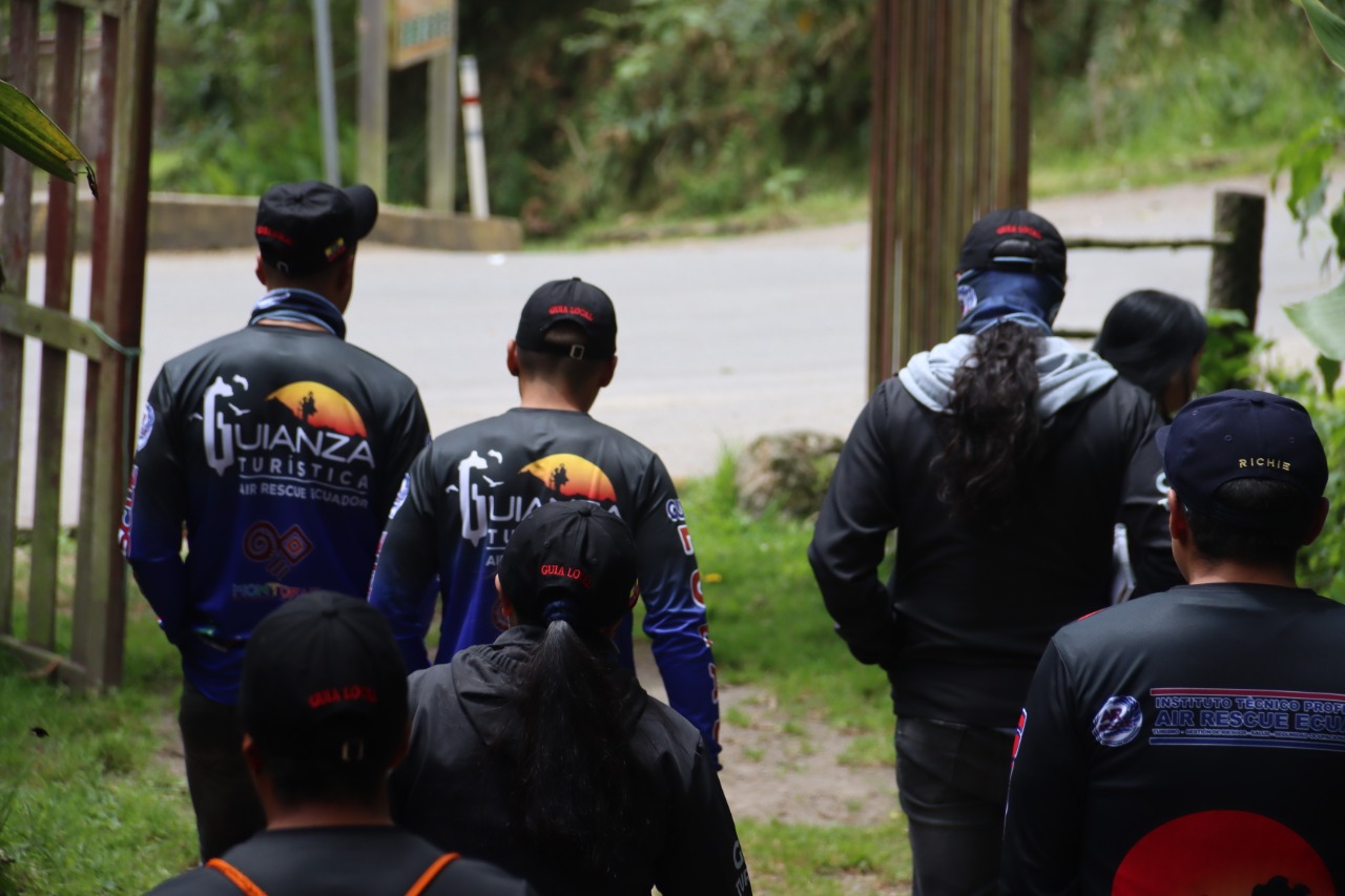 Formación de instructores en técnicas y tácticas de combate